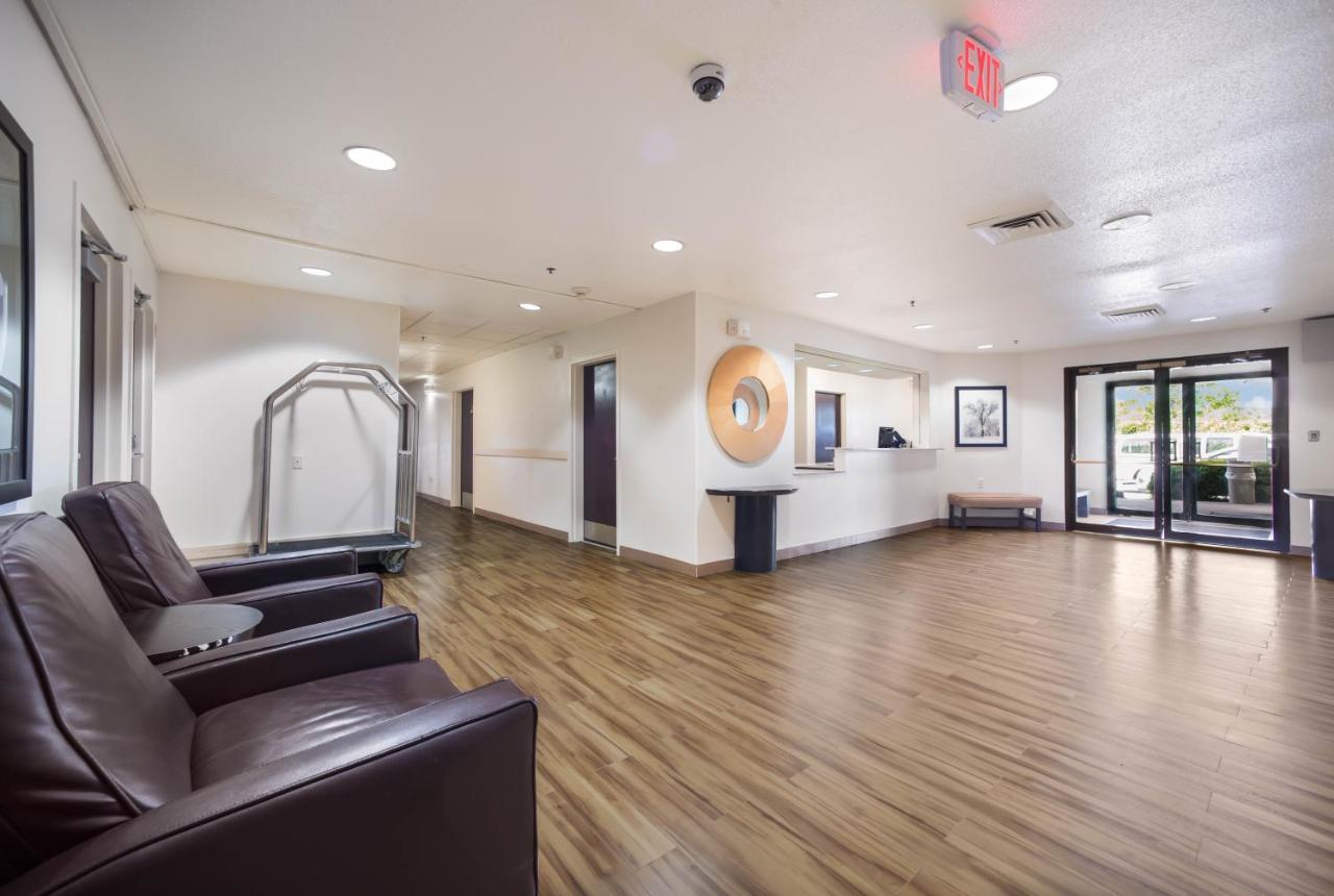 Hometowne Studios By Red Roof St. Louis - Airport/N Lindbergh Hazelwood Ngoại thất bức ảnh