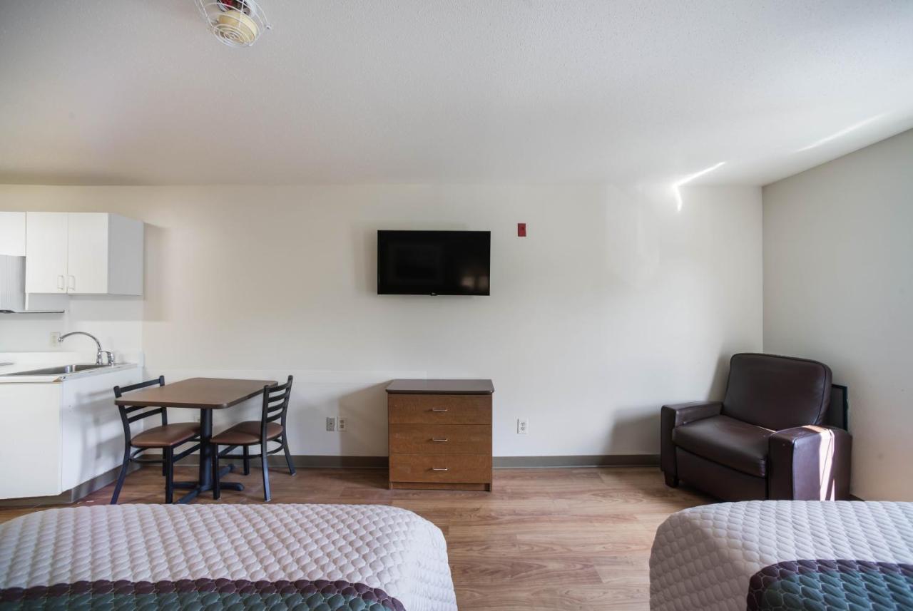 Hometowne Studios By Red Roof St. Louis - Airport/N Lindbergh Hazelwood Ngoại thất bức ảnh