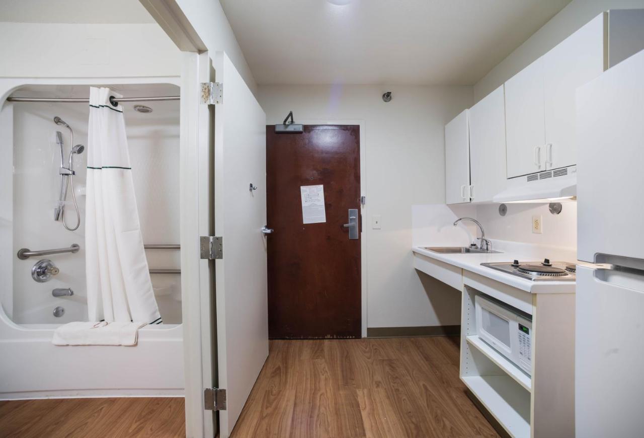 Hometowne Studios By Red Roof St. Louis - Airport/N Lindbergh Hazelwood Ngoại thất bức ảnh