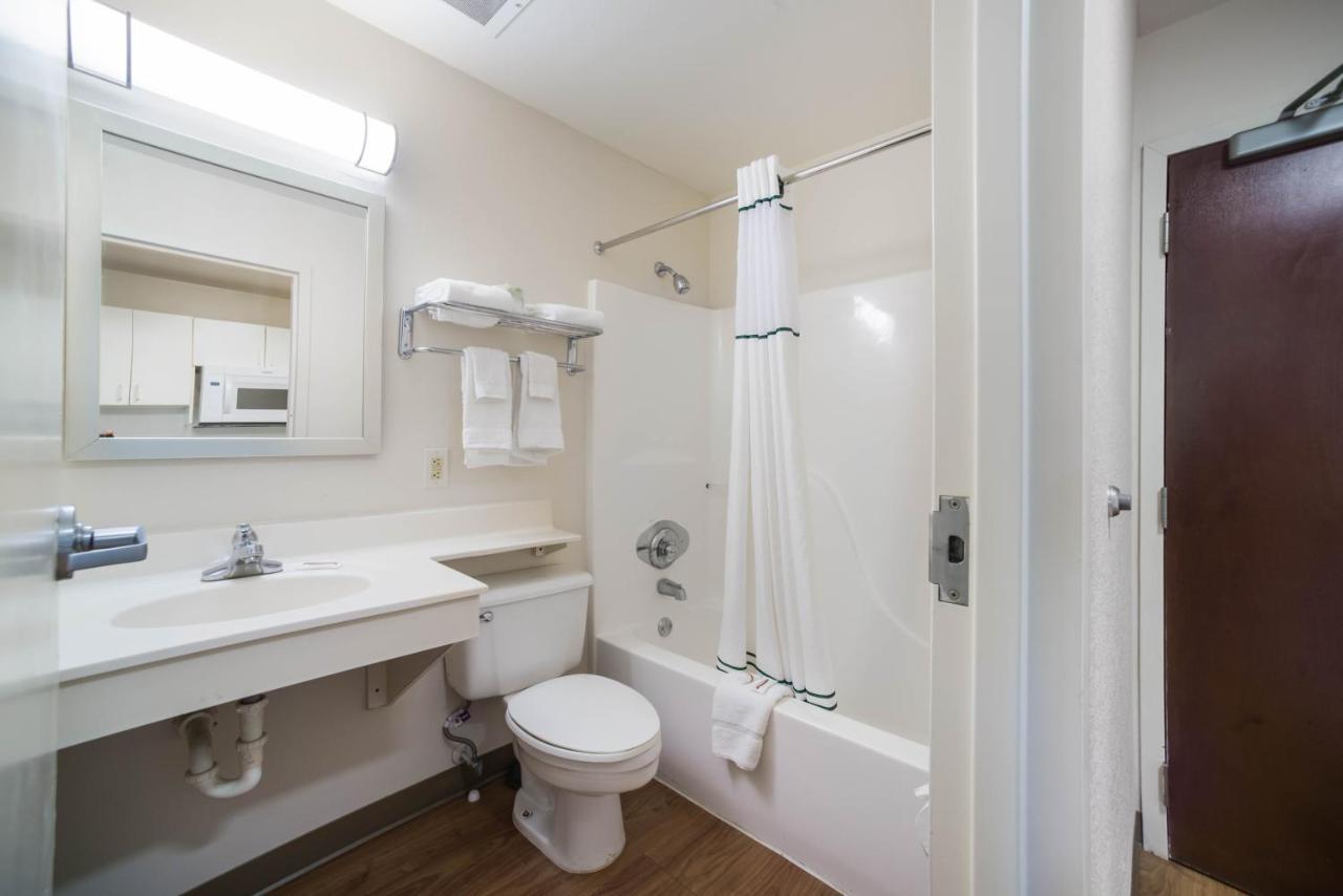 Hometowne Studios By Red Roof St. Louis - Airport/N Lindbergh Hazelwood Ngoại thất bức ảnh