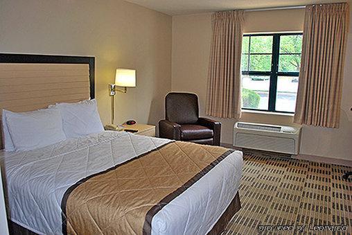 Hometowne Studios By Red Roof St. Louis - Airport/N Lindbergh Hazelwood Ngoại thất bức ảnh