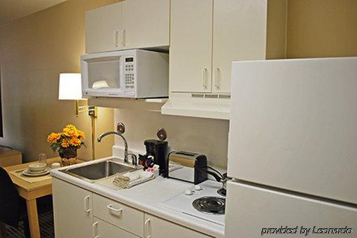Hometowne Studios By Red Roof St. Louis - Airport/N Lindbergh Hazelwood Ngoại thất bức ảnh