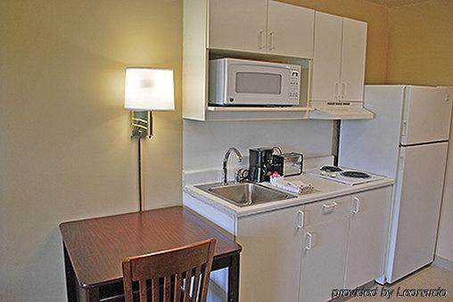 Hometowne Studios By Red Roof St. Louis - Airport/N Lindbergh Hazelwood Ngoại thất bức ảnh